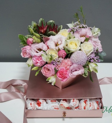 Heart-shaped Box with Flowers and ''Raffaello'' Chocolates photo 394x433